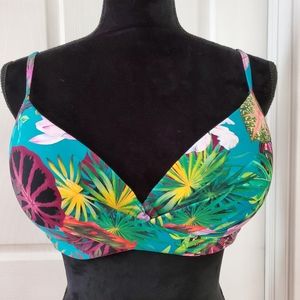 Tropical print flattering criss-cross front bikini top